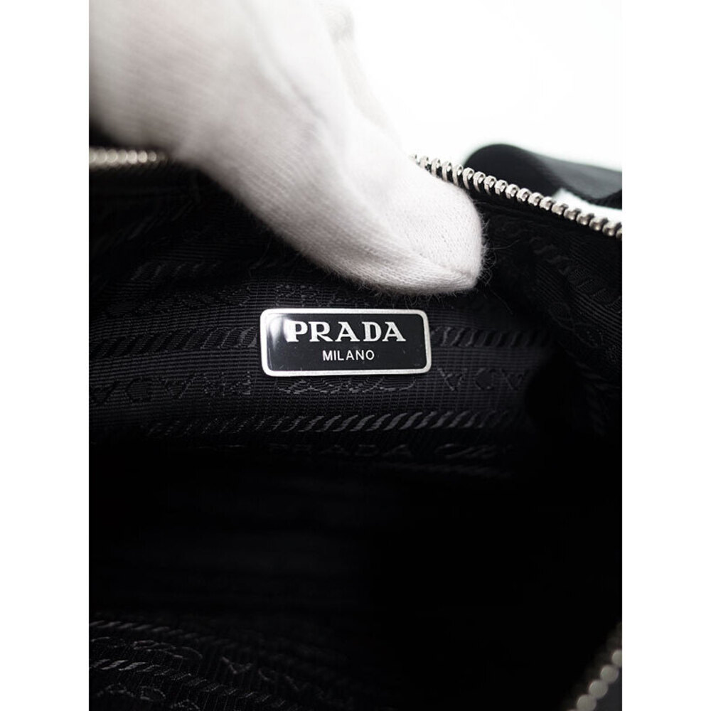 Prada ReEdition 2005 Saffiano Leather Chain Shoulder Bag Black - Picture 4 of 9